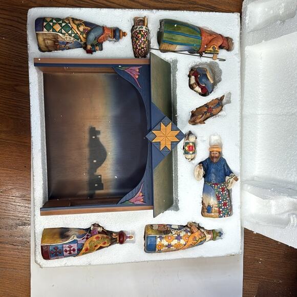 Jim Shore Designs Heartwood Creek 10-piece 2004 Nativity Set in Original Box - Picture 4 of 12